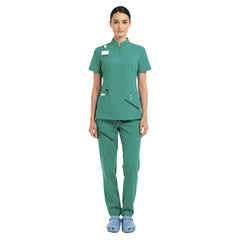 Vicogard Turquoise 71221 scrub set front view, bright half-zip dental uniform for hygienists